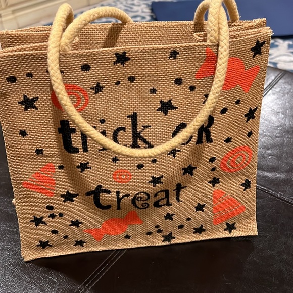 Gorgeous Halloween Bag - Picture 2 of 15